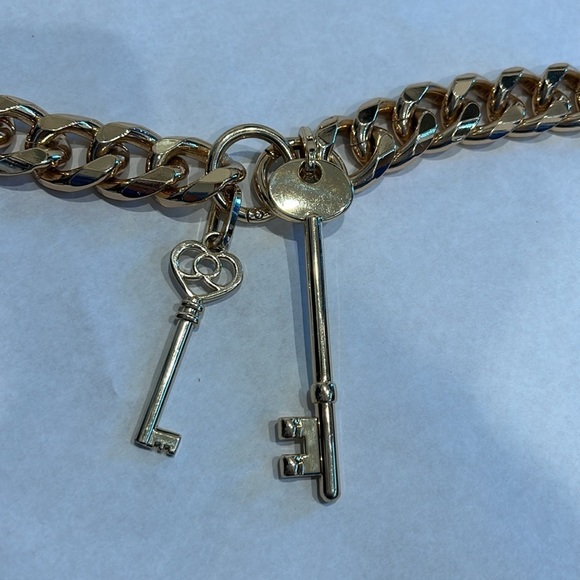 Dolls Kill y2K gold chain belt juicy thick metal links 2 skeleton key dangles XL - Picture 2 of 6